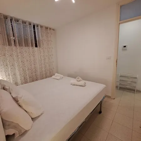 Great Ocean View, At 3 Min, One Bedroom アパート *